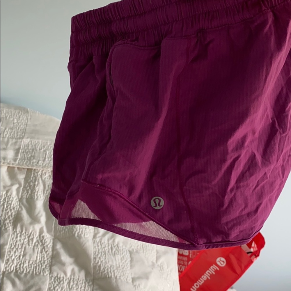 Lululemon hotty hot short size 8